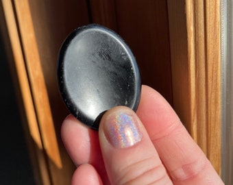 Black Obsidian Crystal Worry Stones, Natural Black Gemstone Round Thumb Stone, Pocket Stone, Fidget Stone for Anxiety Relief