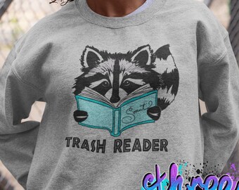 Sudadera de mapache lector de basura; Ropa inspirada en los amantes de los libros Smut