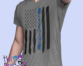 Dünne Blaue Linie Inspiriert Nachname Flagge T-Shirt; Polizei T-Shirt für Männer, Frauen und Jugendliche