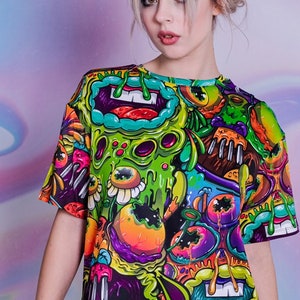 Funny Alien Graphic Tee, colorful cartoon tshirt, polyester t shirt dress, oversized summer t shirt dress, drippy tee, t shirt for women