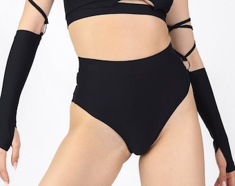 Tutti i pantaloncini con bottino nero, pantaloncini con bottino taglie forti, pantaloncini sfacciati, pantaloncini da pole dance, set rave, pantaloni rave, abiti rave neri, pantaloncini con stivaletto