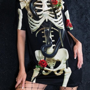 Skeleton T-shirt for Women with Roses and Snake, women&#39;s Halloween tshirt, skeleton graphic tee, skeleton costume for women, Day of the Dead