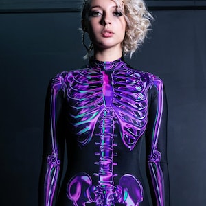 Disfraz de esqueleto morado, disfraz que brilla en la oscuridad, disfraz de Halloween para mujer, disfraz de Halloween para adulto, mono de esqueleto, disfraces de talla grande