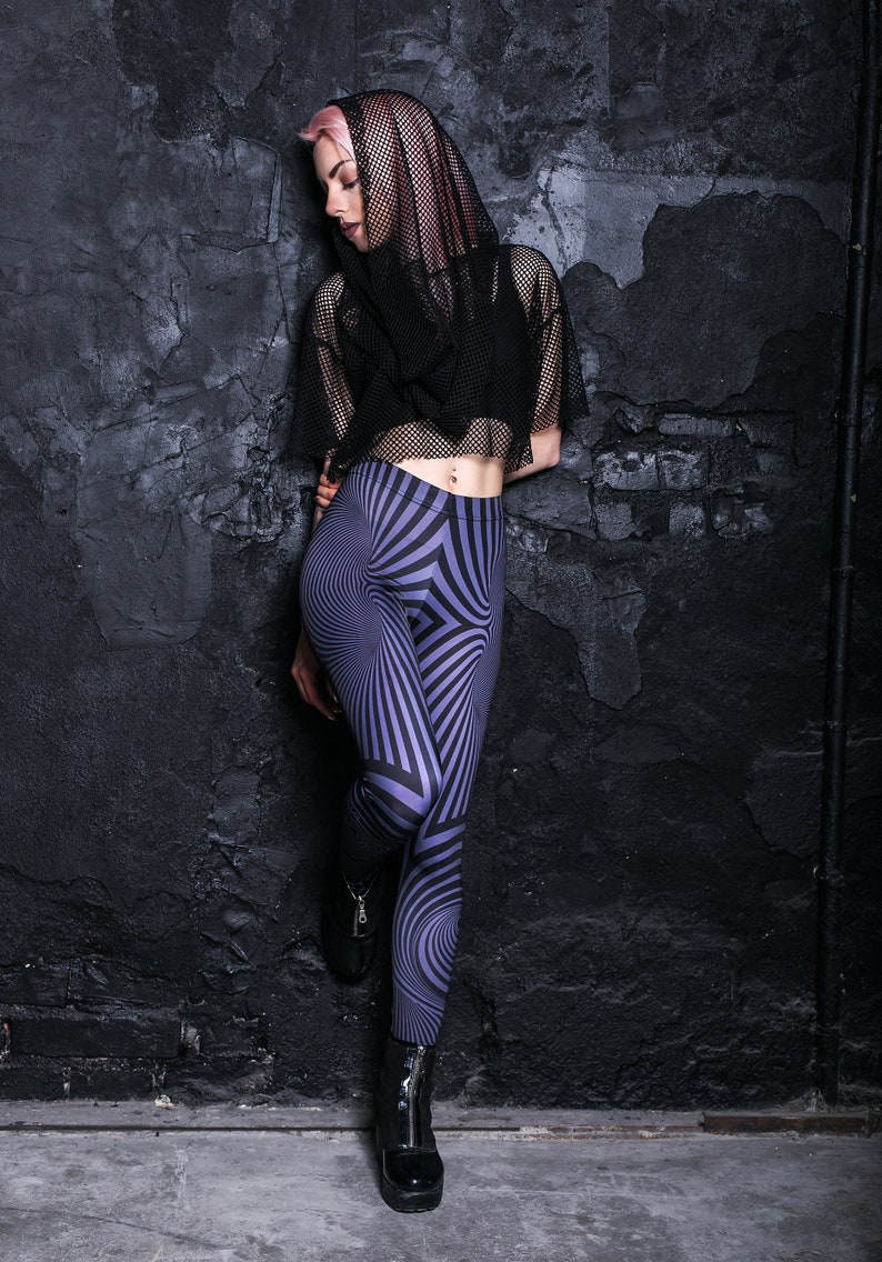 Leggings gris en spandex, leggings trippy, vêtements de festival, vêtements steampunk, leggings imprimés pour femme, vêtements rave, leggings d'entraînement image 4