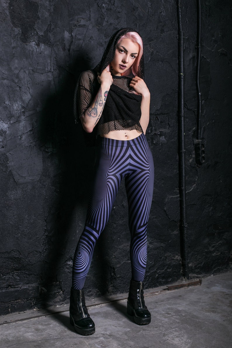 Leggings gris en spandex, leggings trippy, vêtements de festival, vêtements steampunk, leggings imprimés pour femme, vêtements rave, leggings d'entraînement image 2