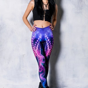 Yoga Leggings mit Oktopus Print, lila bedruckte Leggings, Leggings für Frauen, kawaii Kleidung, Leggings in Übergrößen, hoch taillierte Leggings Bild 2