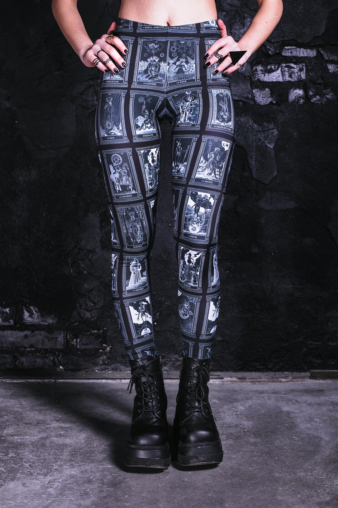 Black Gothic Witch Women's Leggings