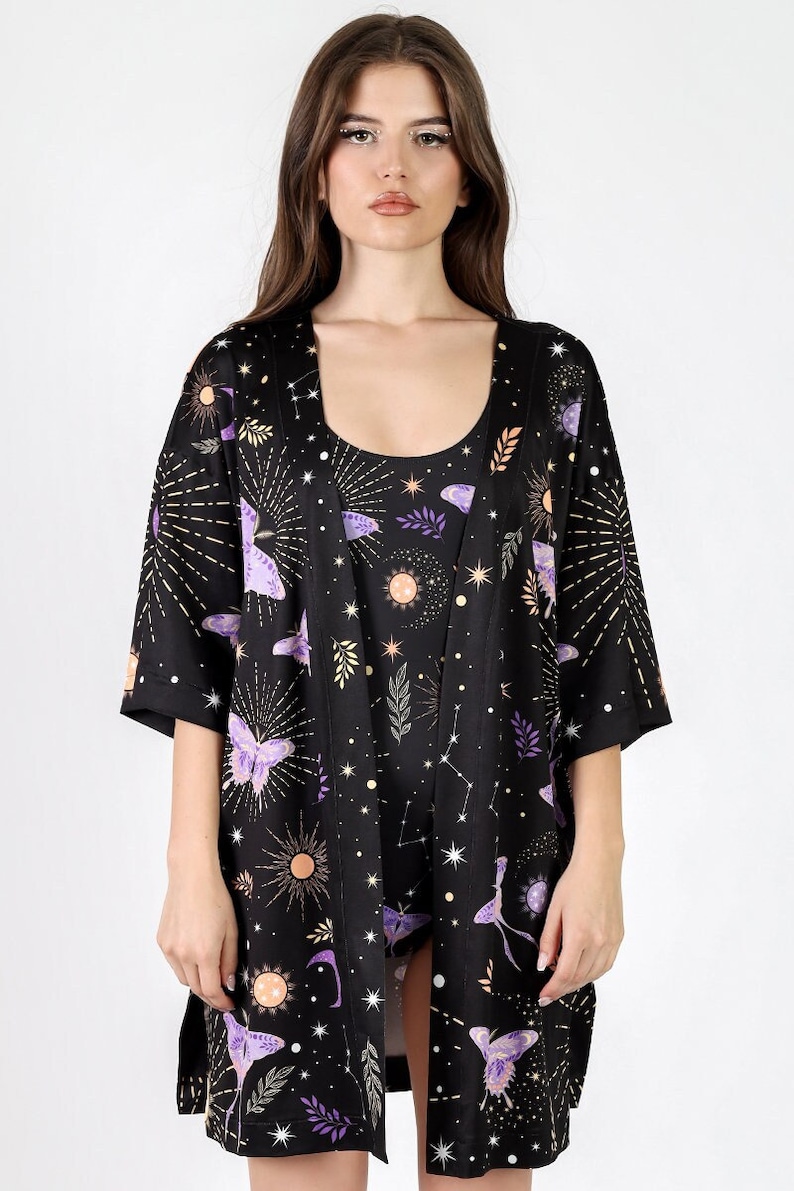Butterfly Short Kimono Outfit Close View