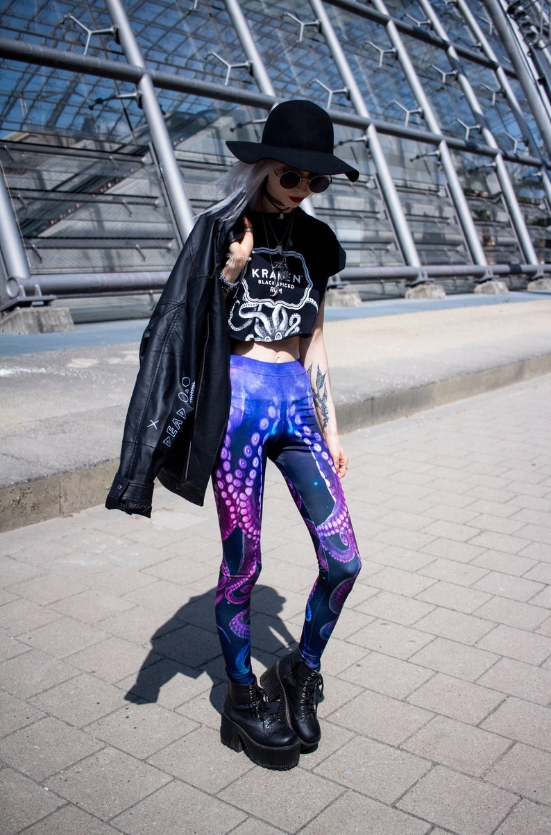 Yoga Leggings mit Oktopus Print, lila bedruckte Leggings, Leggings für Frauen, kawaii Kleidung, Leggings in Übergrößen, hoch taillierte Leggings Bild 7