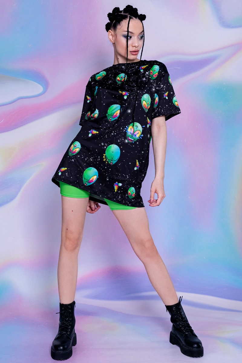 alien t shirt dress Black Alien T-Shirt Dress, oversize graphic tee with aliens, printed polyester t shirt, Alien tee Dress, cute womens elbow sleeve tshirts,