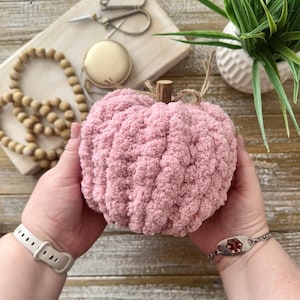 Chalk Pink Medium Knit Pumpkin | Blanket Yarn | Home Decor | Fall Decor | Halloween | Thanksgiving | Pumpkin