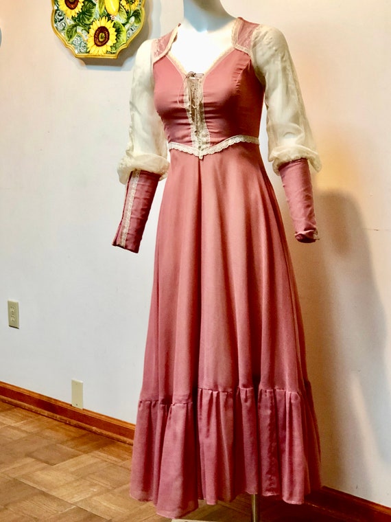 Vintage 1970s Rose colored GUNNE SAX dress--Black