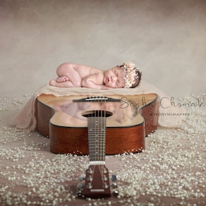 digital backdrop  background newborn baby   girl   guitar pearls