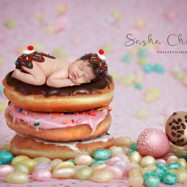 digital backdrop  background newborn baby girl or boy donuts
