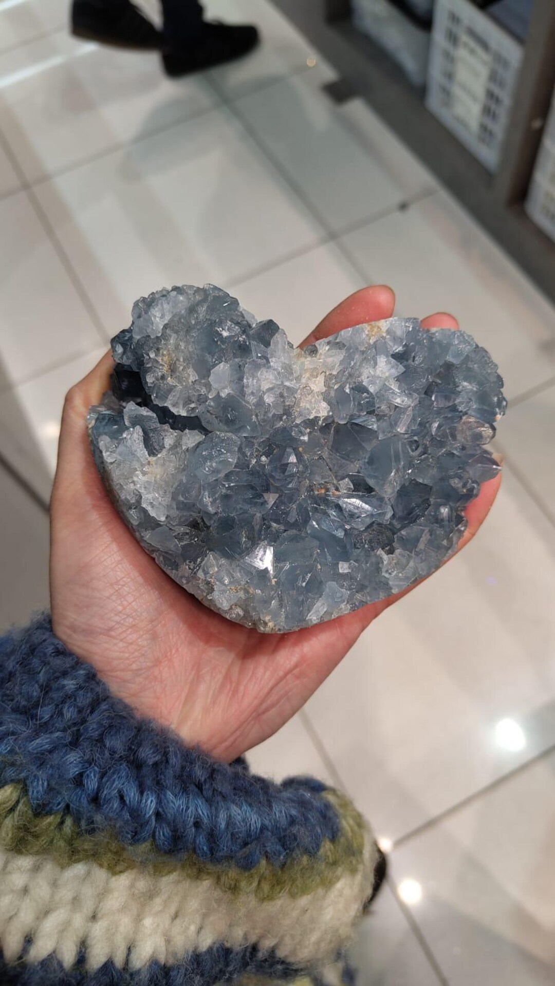 ブルーセレスタイトハートクリスタル - 天然ドゥルージージオード