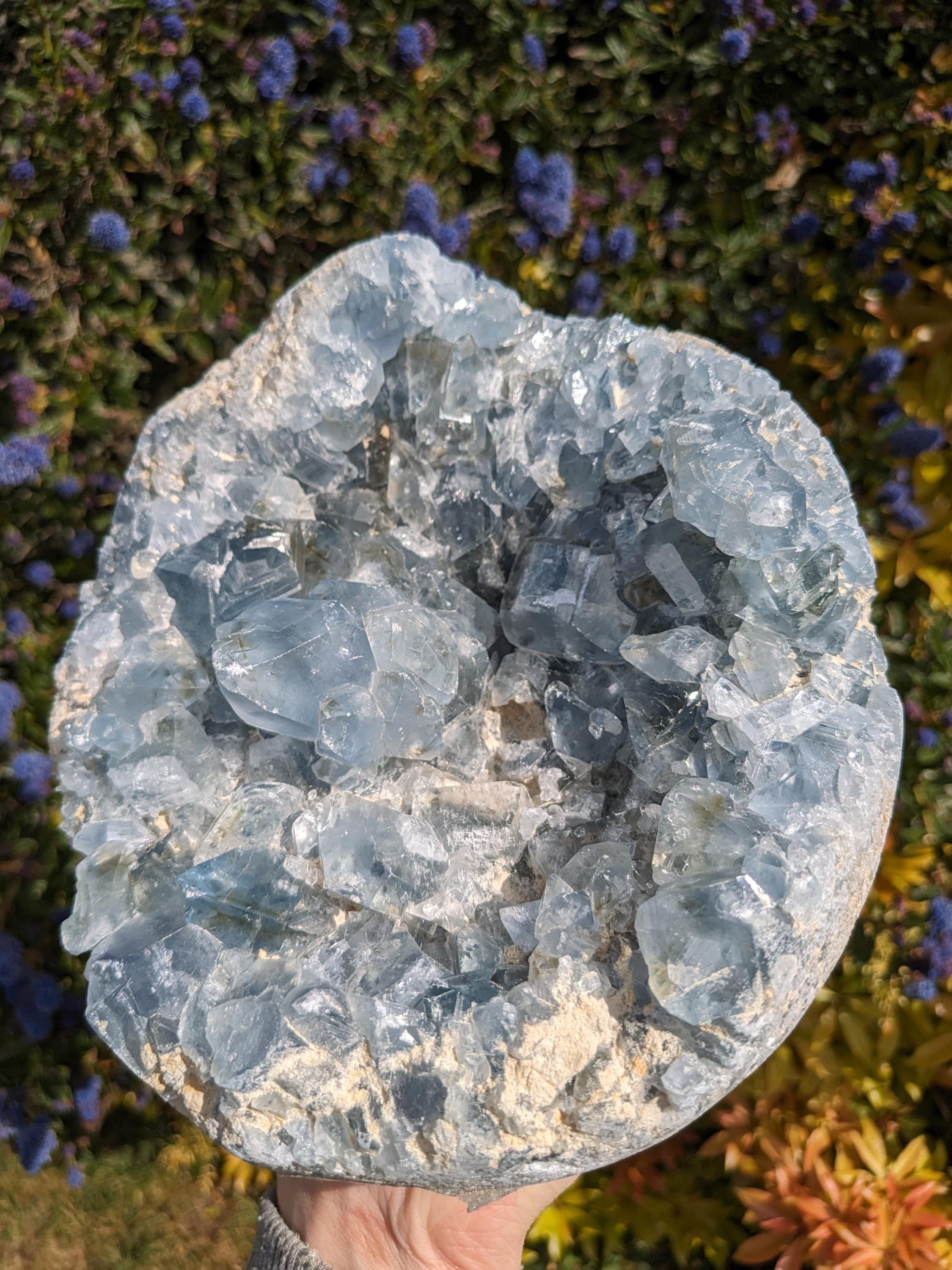 XL 原石セレスタイトジオード：天使のようなブルーのクリスタル