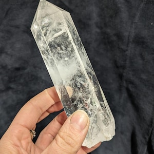 Clear Quartz Tower | Natural Crystal Point for Energy, Clarity & Healing | Large Clear Quartz Obelisk, Raw Crystal, High-Vibration Stone