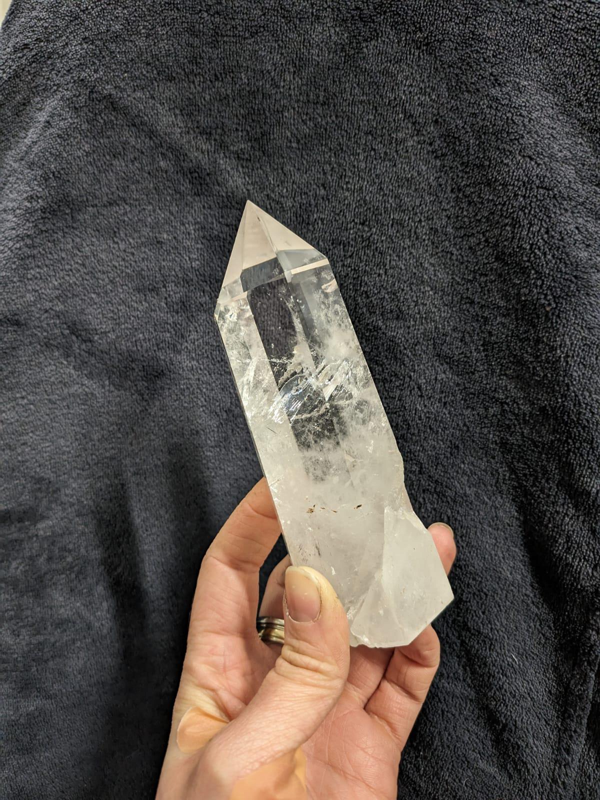 クリアクォーツタワー | エネルギーと透明感を与える天然水晶ポイント
