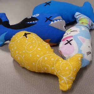 Cute Handmade Catnip Fish (5 pack)