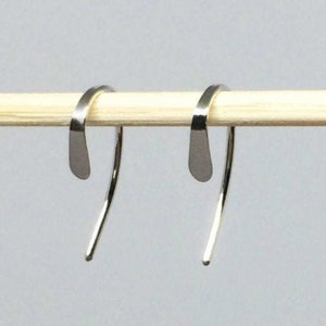 Mini hook minimalist earrings