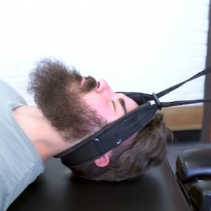 Spine decompression chiropractic traction tool strap