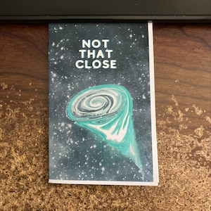 Nie tak blisko mini zine | Poezja Zine o zdrowiu psychicznym