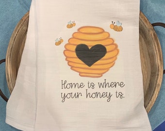 Bee Decor / Kichen Decor /  Bee towel / Bee Hive / Cute bee towel / Honey bee towel / House warming gift / gift for her / kitchen towels