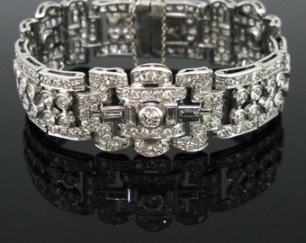 Art Deco Diamonds Bracelet, 18kt Gold and Platinum, France, circa 1935