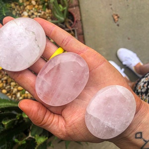 Rose quartz palm stone