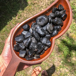 AA Black Onyx Quartz Tumbled Stone Polished Onyx Stone AA Black Onyx Quartz Tumbled Stone Polished Onyx Stone