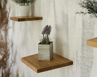 Engraved Oak Floating Shelf ARTIS: Modern Wall Decor