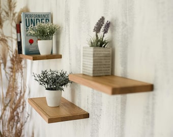 Engraved Oak Floating Shelf ELVIS: Modern Wall Decor