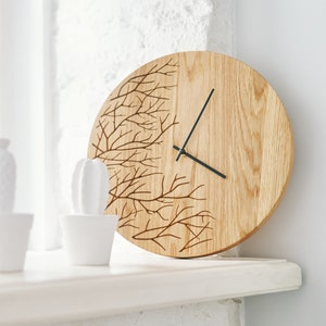 Horloge en bois ALBERTS, conception unique dhorloge murale, grande horloge en bois, horloge murale, décoration murale moderne, horloge murale minimaliste en bois de chêne image 1