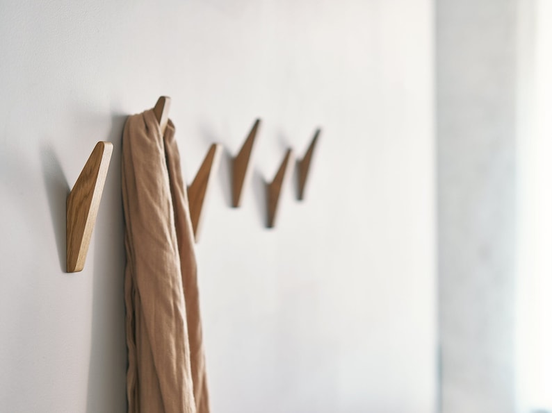 Oak Wood Coat Hooks GATIS: Modern Wall Mounted Towel Hanger