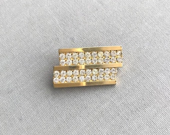 Lovely vintage gold and diamanté brooch