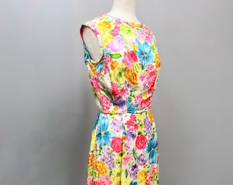 1960s handmade wiggle dress / shift dress/ Bright florals on white