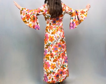 1970s Peter Robinson Maxi Dress: Psychedelic Floral Print, Fan Sleeves