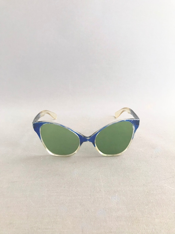 Original 1950s cat eye sunglasses with plastic ca… - image 1