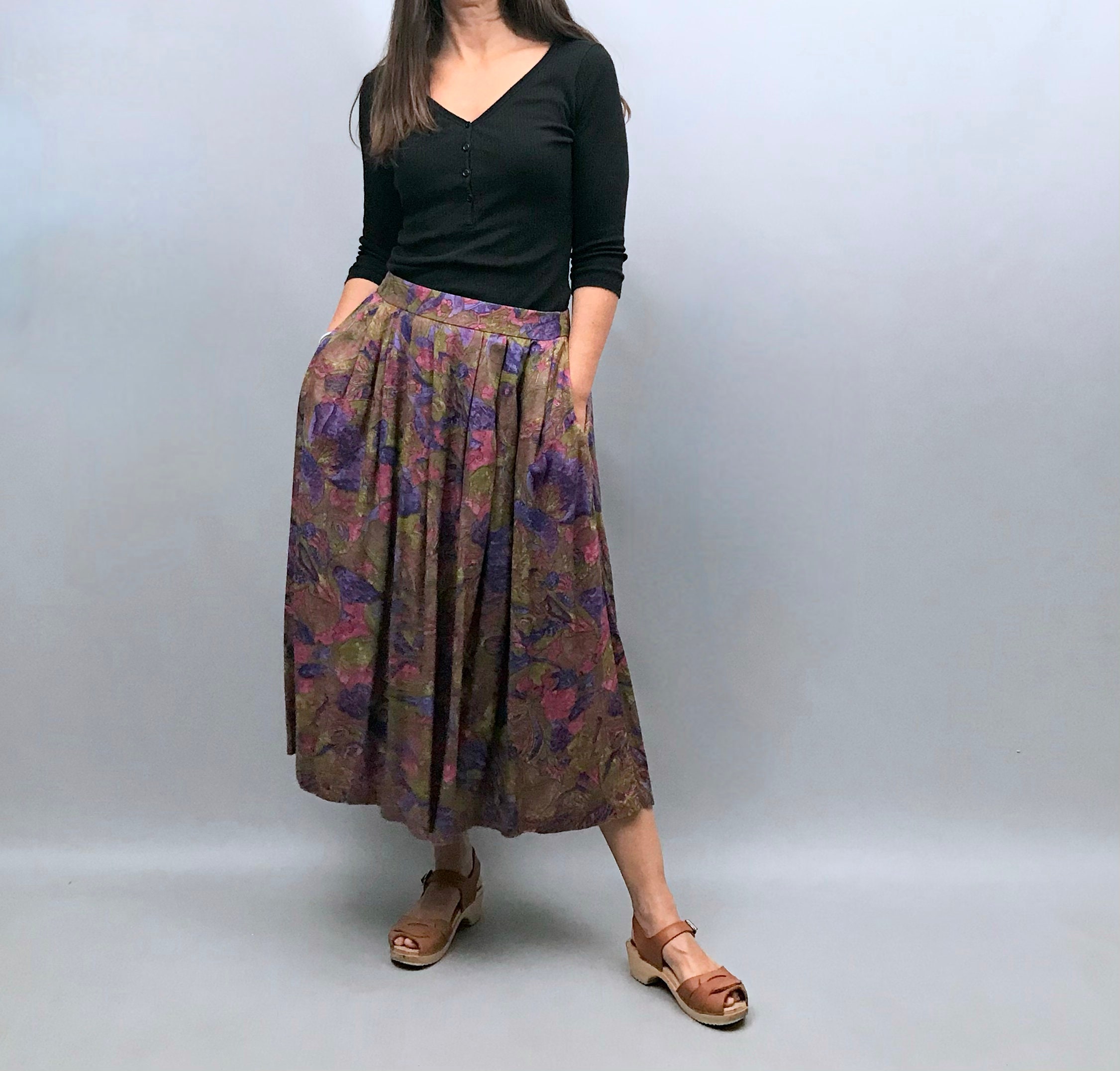 Image of S Floral Pleated Skirt With Pockets