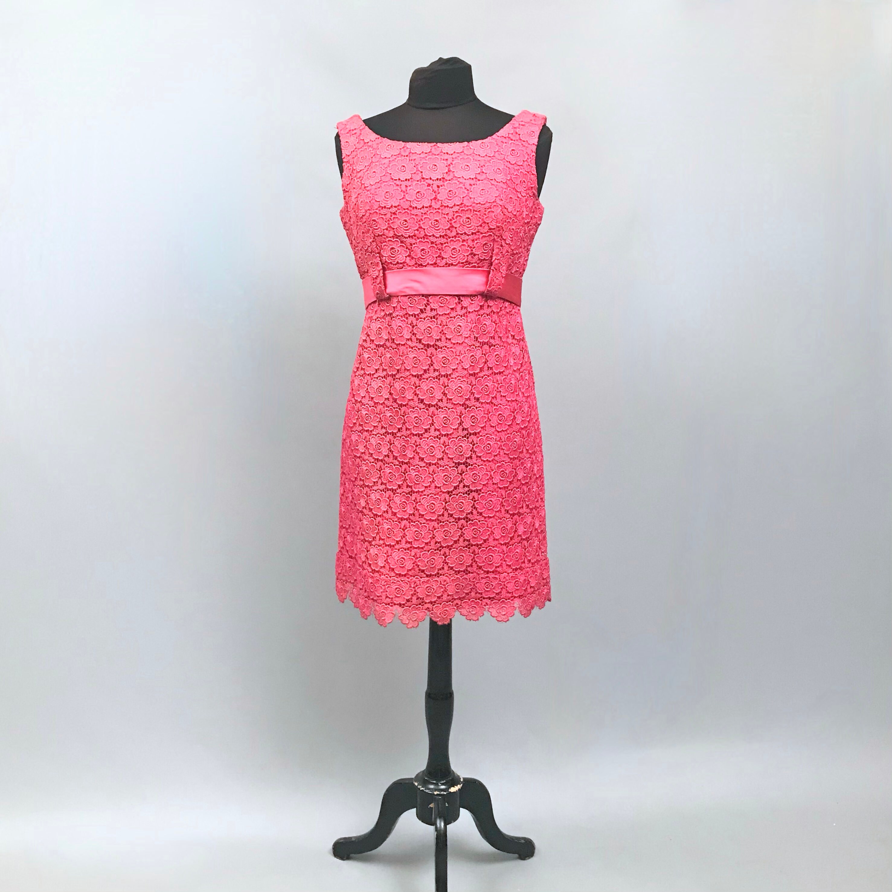 Image of Cute S Red Lace Dress With Satin Belt. Perfect Event