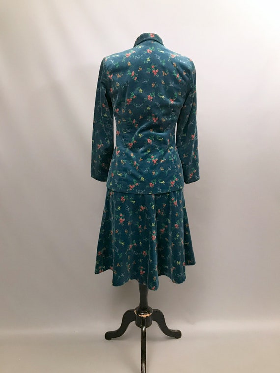 1970s Teal blue velvet 2 piece suit - skirt and j… - image 6