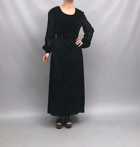 1960s black velvet dress with Devore’ flowers on t