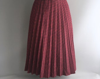1950s red and black gingham check high waisted pleated skirt size 8