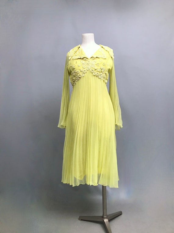 Incredible 1960s Bright yellow chiffon pleated dr… - image 2