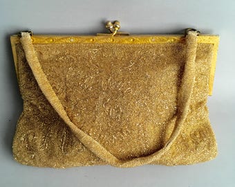 Bolsa de noche con cuentas de oro de la década de 1950