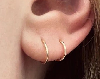 14K SOLID Gold Clicker Hoop, 20g, Available in Yellow and White Gold Cartilage Hoop, Rook, Tragus, Nose, Septum, Ear