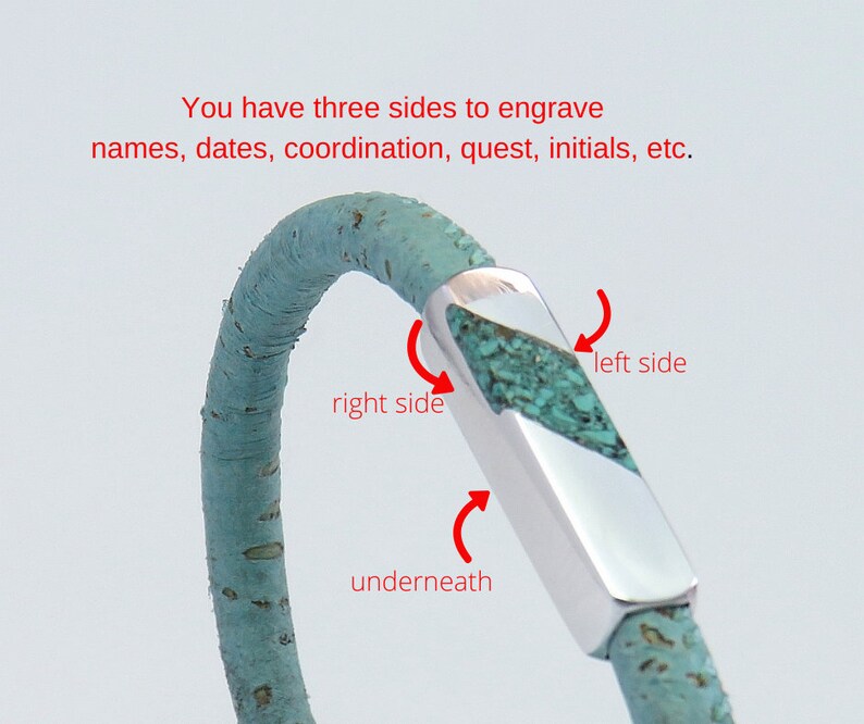 Peut inclure: Un bracelet en li&egrave;ge turquoise et argent avec trois c&ocirc;t&eacute;s &agrave; graver. Le bracelet est en li&egrave;ge et poss&egrave;de une barre en argent avec une incrustation turquoise. Le texte sur l'image indique "Vous avez trois c&ocirc;t&eacute;s &agrave; graver noms, dates, coordonn&eacute;es, qu&ecirc;te, initiales, etc. c&ocirc;t&eacute; gauche c&ocirc;t&eacute; droit dessous".