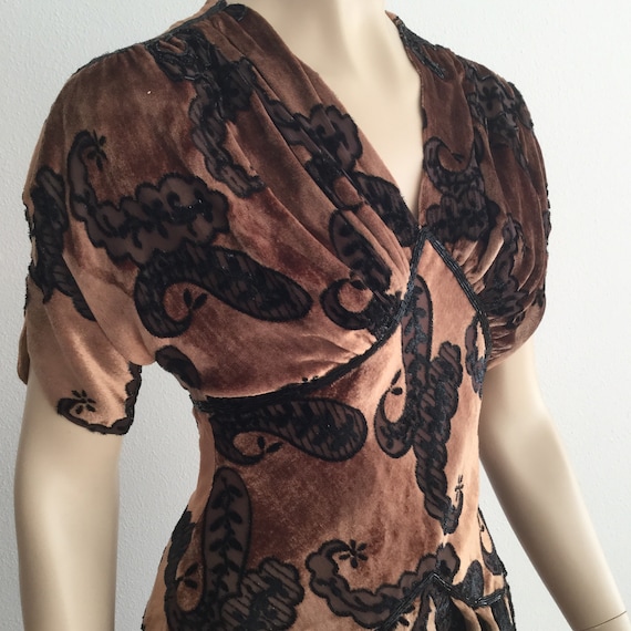 80s does 20s gold velvet silk gown