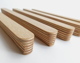 Kitchen and Wardrobe Cabinet Handles – Oak Veneer Pulls – Mid Century Modern Minimalist Style – Furniture Upgrades & Home Improvements