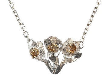 Bunch Of Daffodil Flowers Necklace In Sterling Silver With Gold Plated Details
